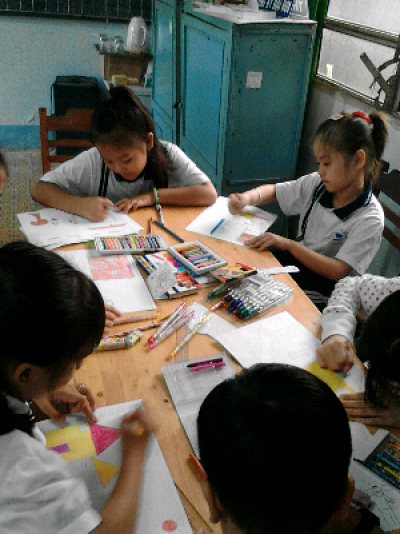 Hội thi vẽ tranh chào mừng ngày nhà giáo Việt Nam
