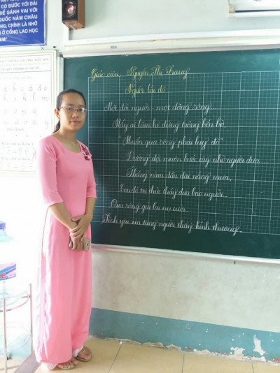 Hội thi "Nét bút tri ân" trường Tiểu học Bùi Quốc Khánh