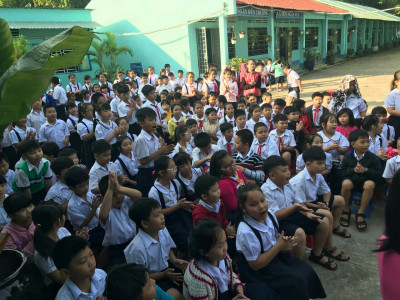 Tiết sinh hoạt đầu tuần của các em học sinh trường Tiểu học Bùi Quốc Khánh