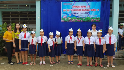 Trường Tiểu học Bùi Quốc Khánh tổ chức hoạt động trải nghiệm sáng tạo, sinh hoạt ý nghĩa cho các em học sinh chào mừng Ngày Quốc khánh 2/9