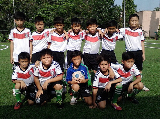 Đội bóng tiểu học Bùi Quốc Khánh